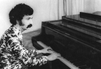 Bu gün dahi cazmen Vaqif Mustafazadənin doğum günüdür
