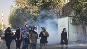 Günün fotosu: İran çalxalanmaqdadır
