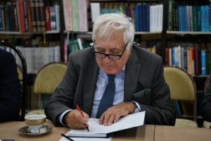 “Hələ axşam düşməyib...” - Bu gün Xalq Yazıçısı Anarın doğum günüdür