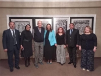 Milli Məclisdə Qənirə Paşayeva bir qrup mədəniyyət xadimi ilə görüşüb