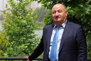 POETİK QİRAƏTdə Əlizadə Nuri &ldquo;K&uuml;&ccedil;ədən nəğmə ke&ccedil;ir...&rdquo; şeiri ilə