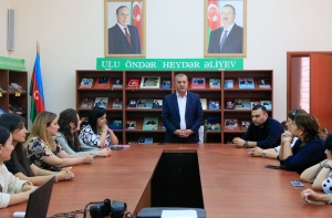 Gənclər Kitabxanasında  Müstəqillik Günü ilə əlaqədar tədbir təşkil olunub