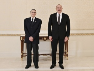 Nobel m&uuml;kafatı laureatı Əziz Səncər Azərbaycan Prezidenti İlham Əliyevə təşəkk&uuml;r edib