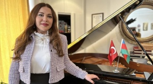 Musiqi&ccedil;ilərdən ibarət Manafzadə ailəsi