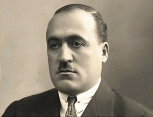 Kommunizm ideyalarına aldansa belə...