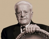 Mərhum məşhurların şəxsi əşyalarının muzeylərdə olması gərəkdir