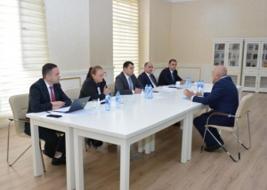 Mədəniyyət naziri Gədəbəydə vətəndaşların müraciətlərini dinləyib