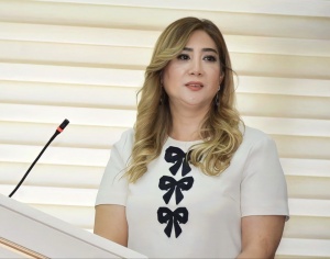 Hərbi Dəniz Q&uuml;vvələrinin Komandanı, həm də şair