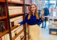 “Məncə, kitabın bədəni var və o, kağızdan ibarətdir” - Esra Gür Karagülle ilə müsahibə