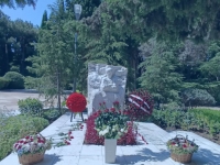 Maestro Niyazinin məzarı ziyarət olunub