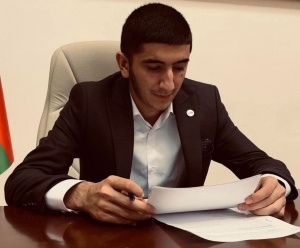 Yeni rubrika – Ayın şeirləri