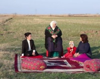 Bayatı eldən gəlir, növhə dildən
