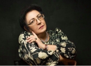 Görən, nə çıxacaq yıxılmaq qorxusu ilə yaşamaqdan?!..- Kəmalə Abiyevanın şeirləri