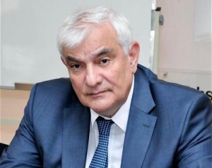 Kamal Abdullanın yeni hekayəsi -  “Məhəbbət adası”