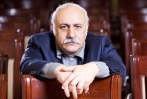 Eldar Mansurov “Qarabağnamə” baleti üzərində işləyir