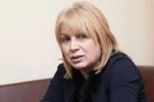 &ldquo;Biri ikisində&rdquo; Narıng&uuml;l Nadirin şeirləri ilə