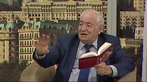 POEZİYAMIZIN QIZIL FONDUNDAN - Vahid Əziz, “Çiçəyə məktub”