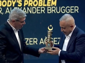 Vaqif Mustafayev: “Öz yurdunda qiymət görmək insana çox doğma gəlir”