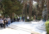 Dünyaşöhrətli müğənni Rəşid Behbudovun məzarı ziyarət olunub