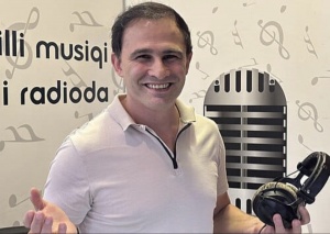 Minlərlə insan hər gün radioda onu gözləyir, onu, RAQİF RAUFOĞLUnu