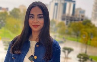 BİRİ İKİSİNDƏ – Zəhra Namazlının debütü