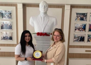 Ülviyyə Əbülfətqızının “Bir direktor, bir şagird” layihəsi