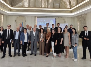 Xalq şairinə b&ouml;y&uuml;k sevgi və sayqı ilə