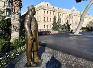 Tağıyevin təsbehindən ucuz adamlar