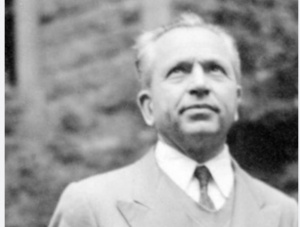 QISA FİKİRLƏR XƏZİNƏSİndə Nurəddin Topçu