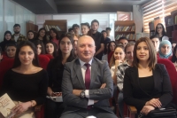 Sumqayıtda yazıçı Varislə gənclərin görüşü keçirilib