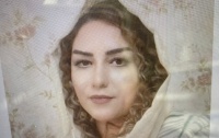 Güney Azərbaycan Poeziyası Antologiyasınd Həkimə Babakişizadənin “Gizli yaralar” şeiri