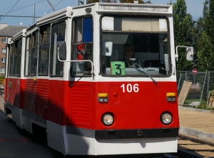 GÜLÜŞ KLUBUnda rəhmətlik tramvay