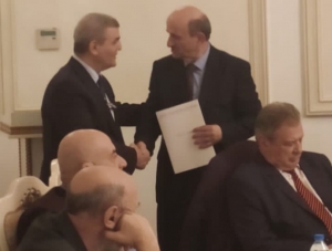 Fazil Mustafa Ramiz Qusarçaylını təbrik etdi