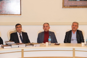 AYB-də Sadıq Qarayevin kitabları təqdim olunub