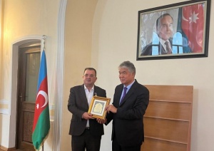 Yazıçı Yunus Oğuz TÜRKSOY-un Onur nişanı ilə təltif olundu