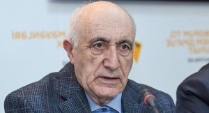 Yaşı 80-ni ötsə də...