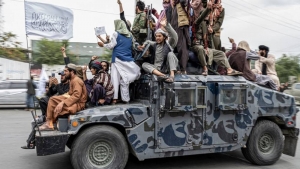 Günün fotosu: Taliban ildönümünü qeyd edir