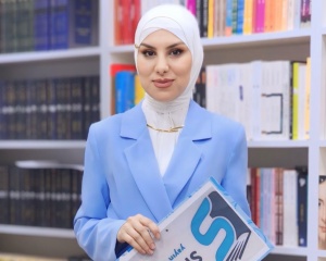 M&uuml;taliə saatı: Bahar Bəxtiyarqızı, &ldquo;Əslində, mən kiməm?!&rdquo;