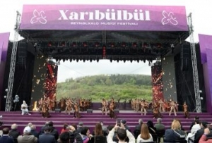 “Xarıbülbül” Beynəlxalq Musiqi Festivalı çərçivəsində Cıdır düzündə konsert proqramı təqdim olunub