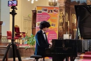 Azərbaycanlı pianoçu Parisdə “Yeni ulduzlar” beynəlxalq müsabiqəsi laureatlarının konsertində çıxış edib