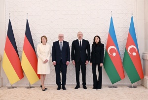Qaradan dərin qara… - SÖHBƏT ALMANİYA BAYRAĞINDAKI RƏNGDƏN GEDİR
