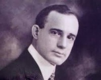 QISA FİKİR XƏZİNƏSİ - «Əvvəl özünün xoşuna gəlməlisən, sonra başqalarının» - Napoleon Hill