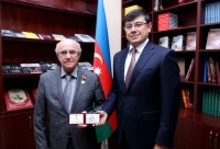 Səudiyyə Ərəbistanında &ccedil;alışan azərbaycanlı professor &ldquo;Diaspor fəaliyyətində xidmətə g&ouml;rə&rdquo; medalı ilə təltif olunub