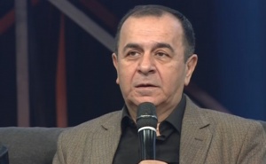 Məşhur parodist, aktyor və… corabsatan