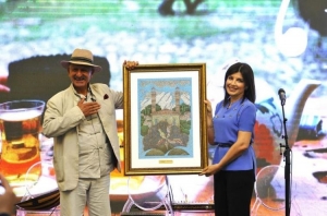 Günay Əfəndiyeva Reza Deqati barədə xoş sözlər söyləyib