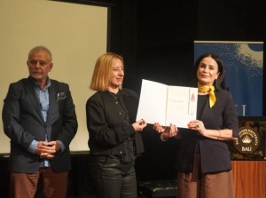 İstanbuldan xəbər var...