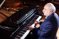 “Heç on bəstəm belə &quot;YouTube&quot;da bir milyonu keçməyib…”