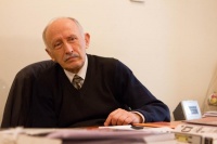 “Azərbaycan” jurnalının baş redaktoru İntiqam Qasımzadədən danışaq