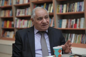 &ldquo;Bu ortaq t&uuml;rkcə platforması &ccedil;ox faydalı olacaq..." &ndash; Qulu Məhərrəmli