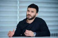 Ulucay Akifin “Pul axratanlar”ı – ƏDƏBİ TƏNQİD